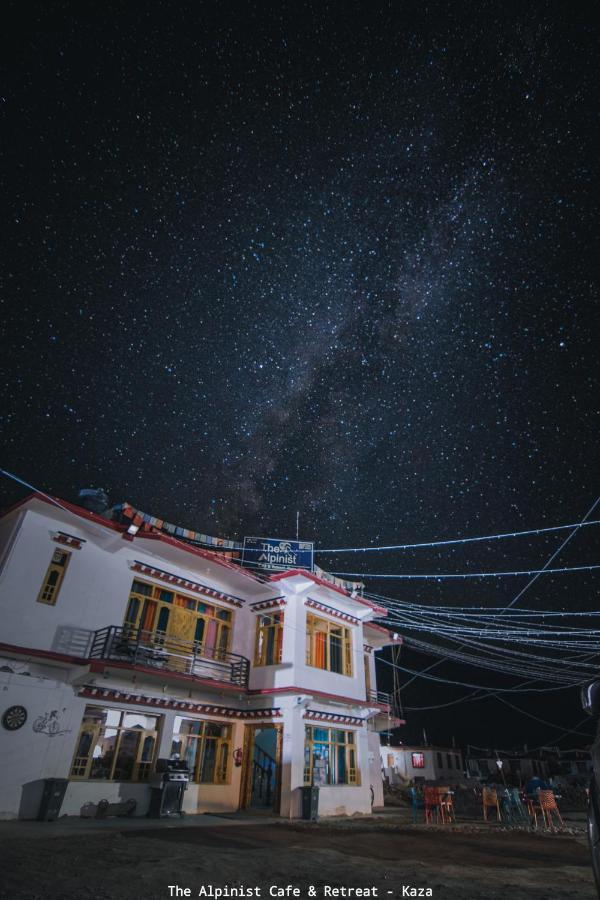 The Alpinist Cafe And Retreat Hotel Kaza Exterior photo