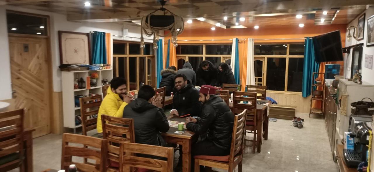 The Alpinist Cafe And Retreat Hotel Kaza Exterior photo