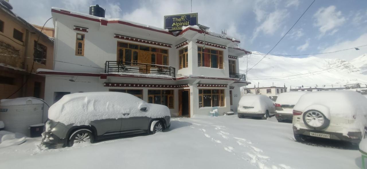 The Alpinist Cafe And Retreat Hotel Kaza Exterior photo