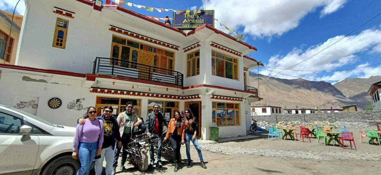 The Alpinist Cafe And Retreat Hotel Kaza Exterior photo