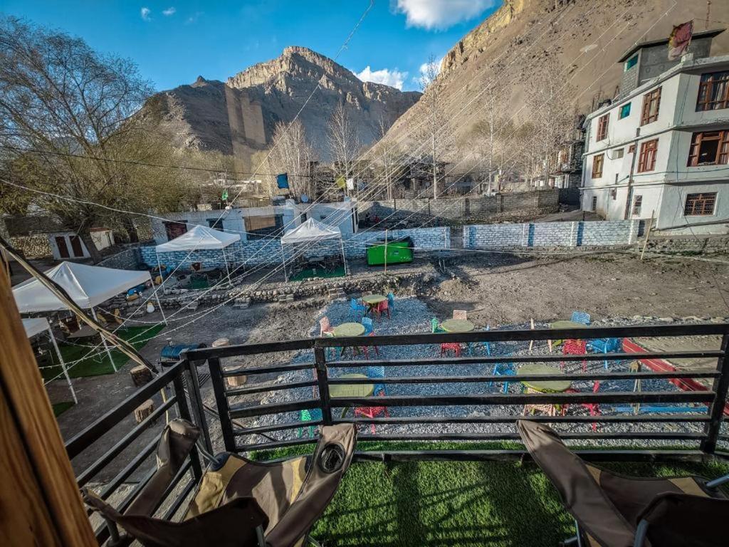 The Alpinist Cafe And Retreat Hotel Kaza Exterior photo